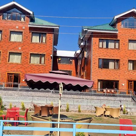 White Water Resorts Pahalgām Dış mekan fotoğraf
