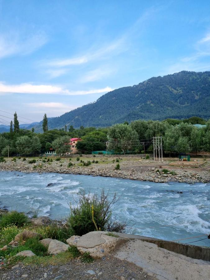 White Water Resorts Pahalgām Dış mekan fotoğraf